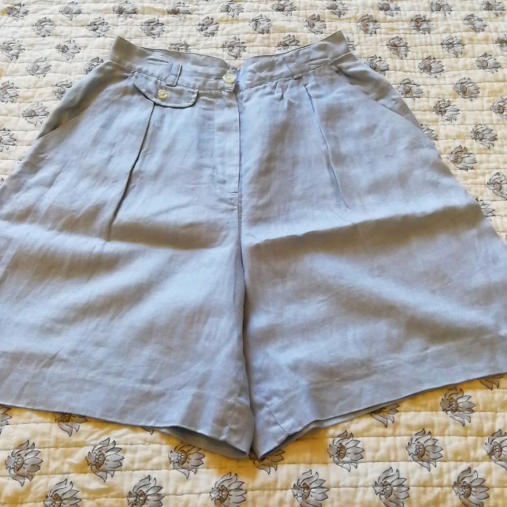 Vintage 90s Ralph Lauren 100% Linen Light Blue shorts